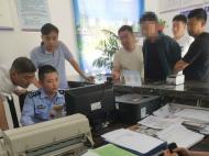 宿州：逃犯來辦身份證 戶籍民警巧妙穩(wěn)住他