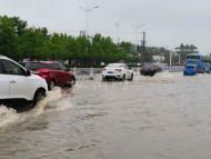 宣城市區(qū)薰化路一段道路積水較深