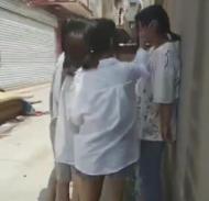 女孩巷子里遭多人霸凌暴打 渦陽警方：已抓獲部分嫌疑人