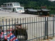黃山市民質疑沿江步道被封 涉事景區回應讓大家繞道