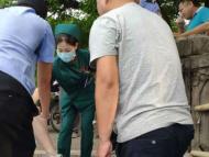 績溪：小伙為情所困連灌4瓶白酒 酒精中毒被送醫院
