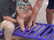 嬰兒小肉腳被卡在健身器材內 蚌埠消防員擴張救援