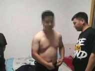 最危險的地方就是最安全的地方？逃犯家中睡覺被抓