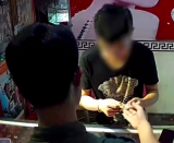 南京一男子珠宝店抢金手链 被抓后称为拍抖音