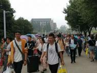 安徽大學(xué)開(kāi)學(xué) 5800名新生陸續(xù)報(bào)到