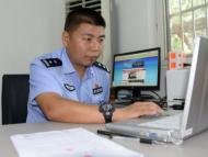鮑志斌：獨臂護平安 忠誠鑄警魂