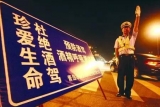 男子酒驾套牌摩托被查：都是家门口的，搞这么严重干什么