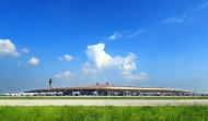 中秋小長假合肥機場進出港旅客4.6萬人  節后機票價格跳水