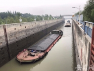 淮河水位持續降低 近2000艘船只滯留蚌埠閘