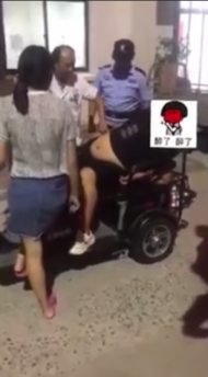亳州一男子醉酒需送醫 因其太胖妻子無奈求助警察