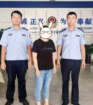 六安：學校門前違法停車不服管還辱罵交警  女車主被行拘5天