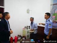 暖心！古稀老人迷路 六安民警深夜送其回家