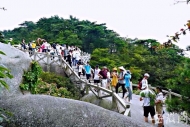 中秋假期 親友團歡聚天柱山樂賞美景