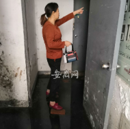 宣城一小區(qū)儲藏室變“儲水室”臭味難聞 排水系統(tǒng)損壞管委會已派人維修