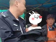 幼童獨自走失 淮北濉溪民警暖心救助送其回家