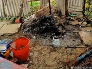 老人樓頂“燒火糞”引火情 銅陵民警及時撲滅