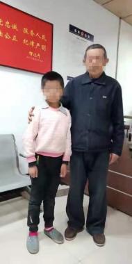 長豐一男孩走失 民警助其安全回家
