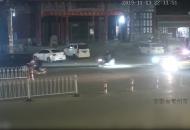 亳州一警察下班后在面館吃宵夜 順手抓獲一名逃犯