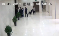 女子法庭門口為何被勸離？  合肥中院公布相關視頻