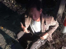 ?蕭縣一男子多次醉酒睡路邊 暖心民警再次送其回家