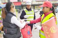 宿松：撿到錢包和手機及時歸還失主   文明交通勸導(dǎo)員拾金不昧獲贊