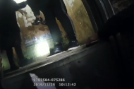 馬鞍山當(dāng)涂一小區(qū)電梯懸停居民被困 民警緊急救援