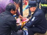 和县一农户家中意外失火 民警及时灭火挽回三万元现金