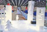 武汉学生用4张白纸创作城市建筑群