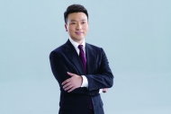 康辉出新书《平均分》从没想过我和《新闻联播》会成“网红”