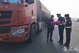淮南公路部门紧急处置道路安全隐患