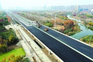 俞廣金:家鄉的路燈