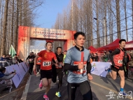 近千馬拉松愛好者大圩奔跑迎新年