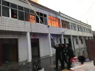 六安：農(nóng)戶房屋失火  警民合力撲滅大火