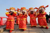 許冬林：寫春聯(lián)