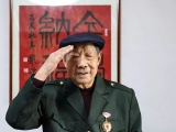 百歲紅軍的囑托｜索心忠：西苑機場閱兵后 毛主席和我們合影 