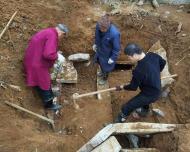 蕪湖縣一農戶改造廁所 竟挖出一座古墓