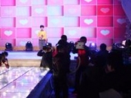 婚庆公司弄丢婚礼录像带，被判赔偿2000元精神抚慰金