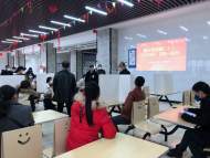 桐城市舉行“雙送”活動(dòng)  首批335名返鄉(xiāng)農(nóng)民工看企擇崗