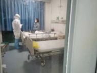 一位醫(yī)生的隔離病房小記：你們素顏朝天，卻一身白衣勝雪