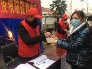 江淮战“疫” 党旗飘扬|南陵县女党员当起“送暖使者”