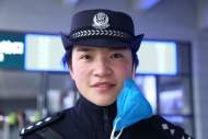 淮南：民警臉上也留下最美勒痕