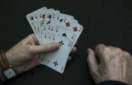 打牌不戴口罩還威脅勸阻人員   歙縣一男子被罰款200元