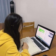 甘做抗疫“守灯人”  ---合肥龙翔高复学校“空中课堂”受学子好评