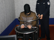 男子春节前持锤抢劫出租车司机  近日被执行逮捕