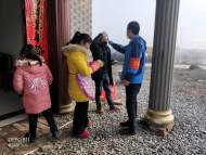 奉獻和擔當  撐起黨旗戰疫魔——無為市劉渡鎮重興村書記古亞東同志帶領群眾抗擊疫情
