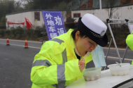 涇縣：他們在戰“疫”一線過元宵節