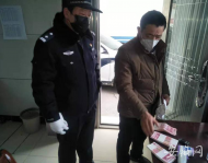 泗縣一村民到派出所捐出2.1萬元辛苦錢