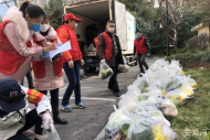 記者探訪蚌埠隔離小區物資供應：比業主自己買菜考慮得還周全