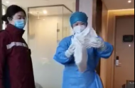 連線第二批援鄂醫療隊隊員：反復練習穿脫“防護服”