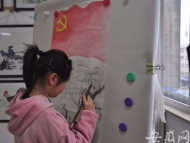 宿松10歲“小畫家”手持畫筆致敬“逆行者”